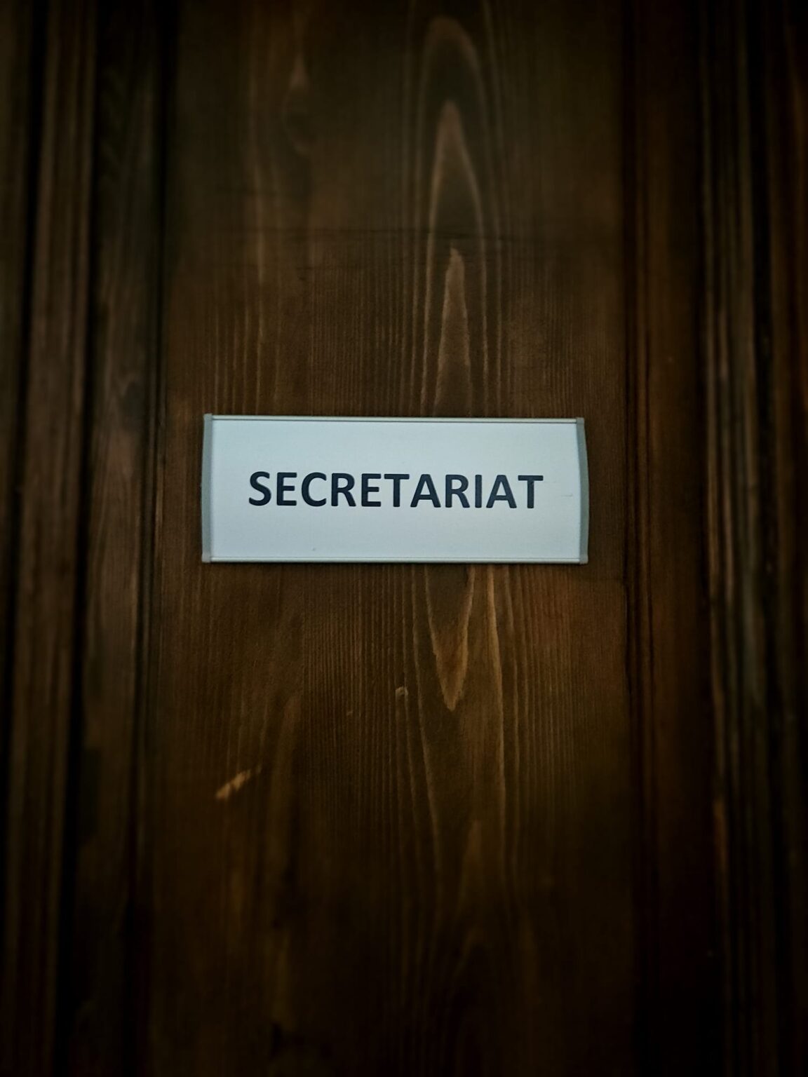 Secretariat Colegiul Economic „Nicolae Kretzulescu”